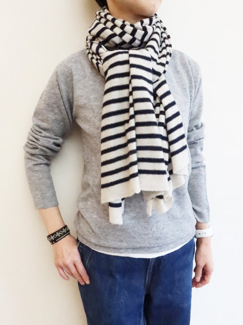 CASHMERE BORDER STOLE