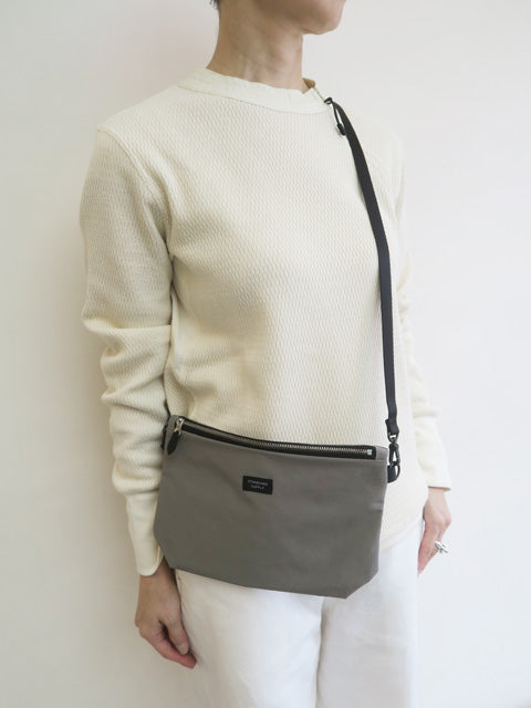 SIMPLICITY<br>W ZIP SHOULDER M