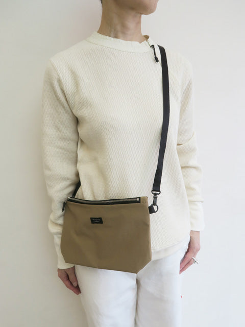 SIMPLICITY<br>W ZIP SHOULDER M