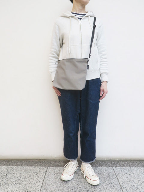 SIMPLICITY<br>ZIP SHOULDER