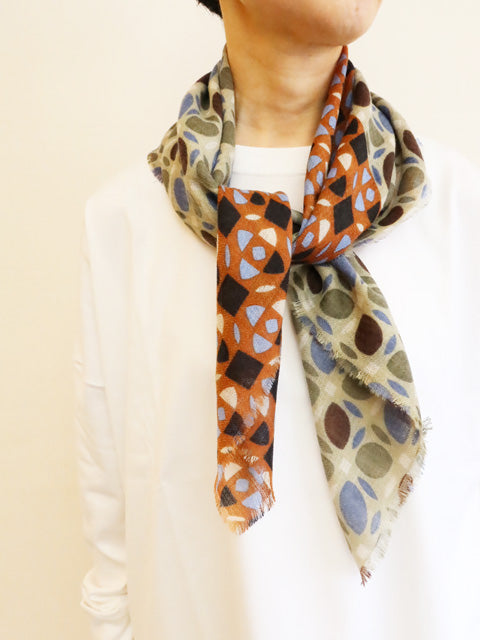 SCARF GRAPHIC