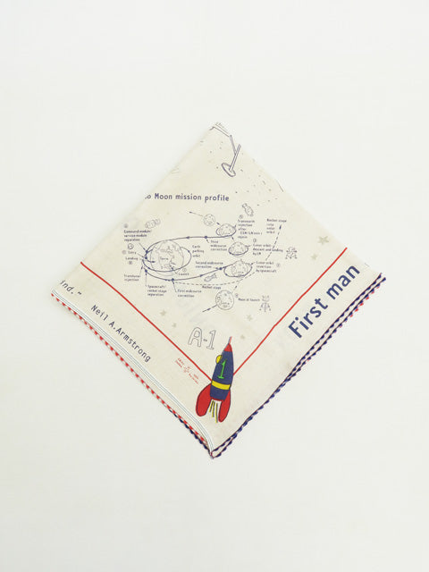 バンダナ<br>1st man on the moon柄