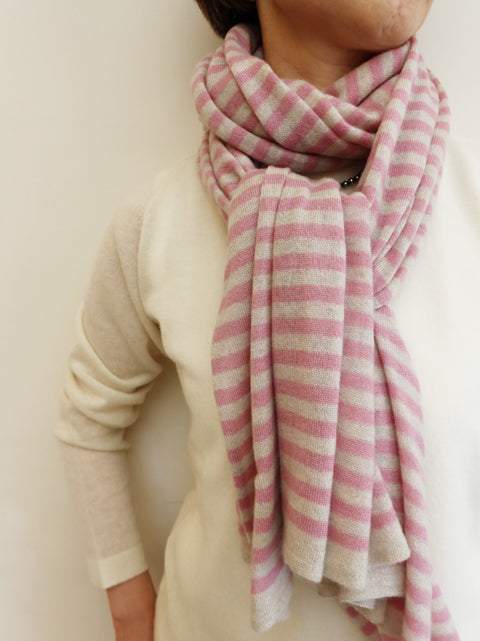 CASHMERE BORDER STOLE