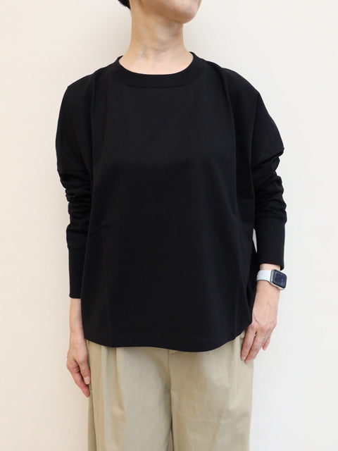 オーバーサイズプルオーバー