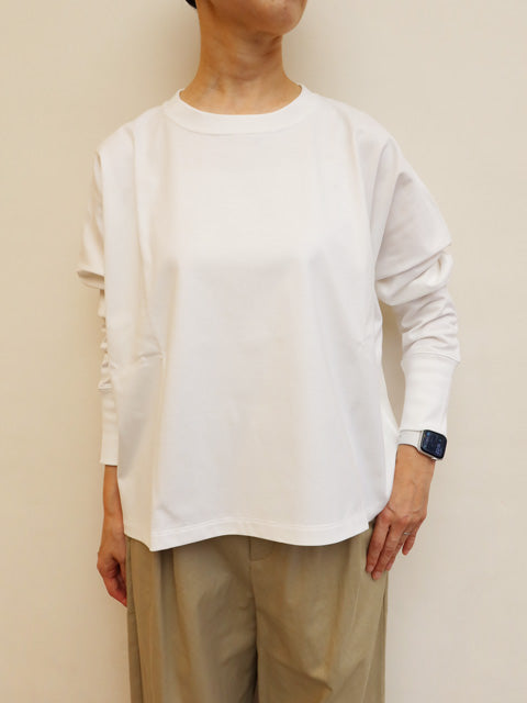 オーバーサイズプルオーバー