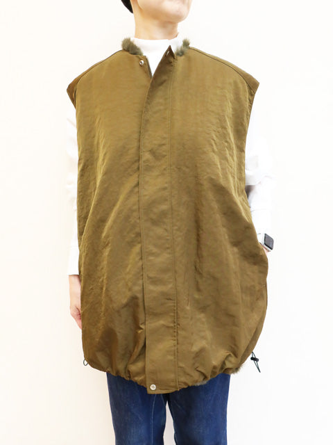 REVERSIBLE<br>SLEEVELESS JACKET