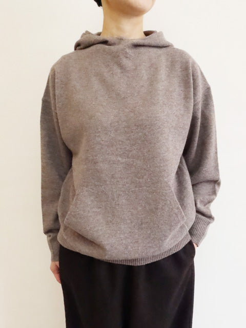 プルオーバーパーカ