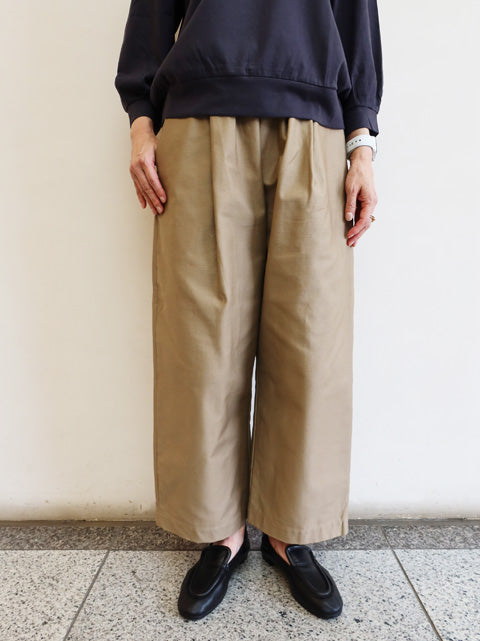 バックサテンロイヤルパンツ