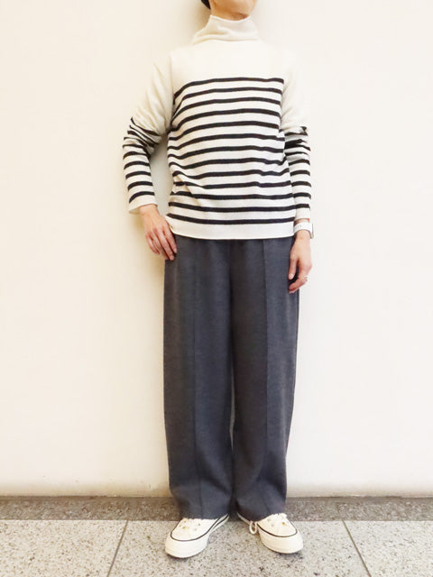スコットランドカシミヤ<br>タートルネックプルオーバー