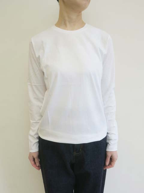 クルーネックプルオーバー