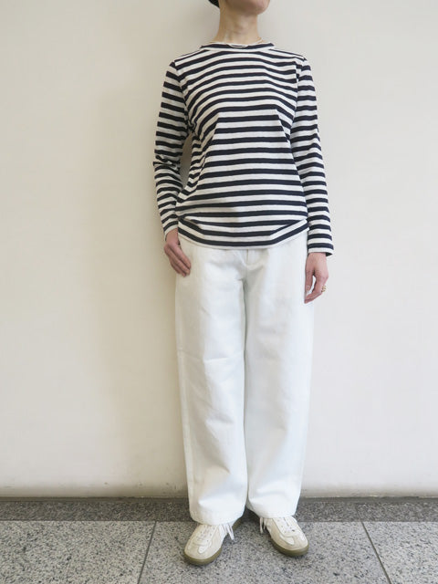 ストレートパンツ