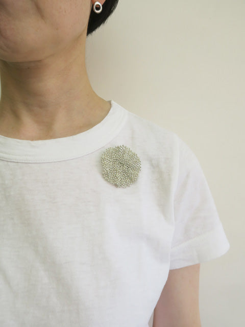 BEADS BROOCH M