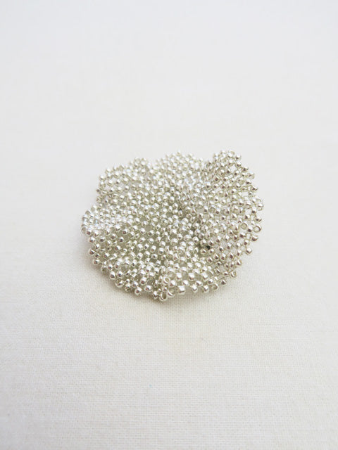 BEADS BROOCH M