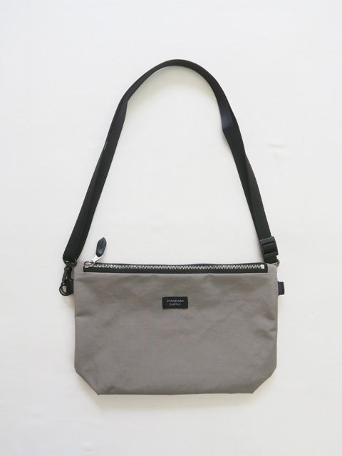 SIMPLICITY<br>W ZIP SHOULDER M