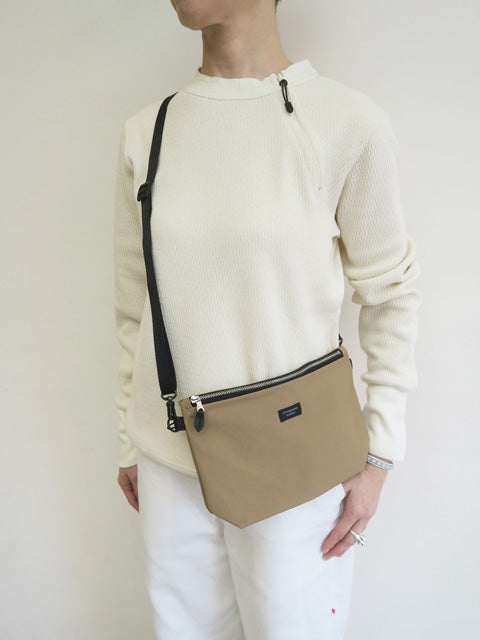 SIMPLICITY<br>W ZIP SHOULDER M