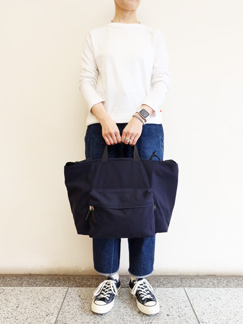 SIMPLICITY<br>FRONT POCKET SHOULDER