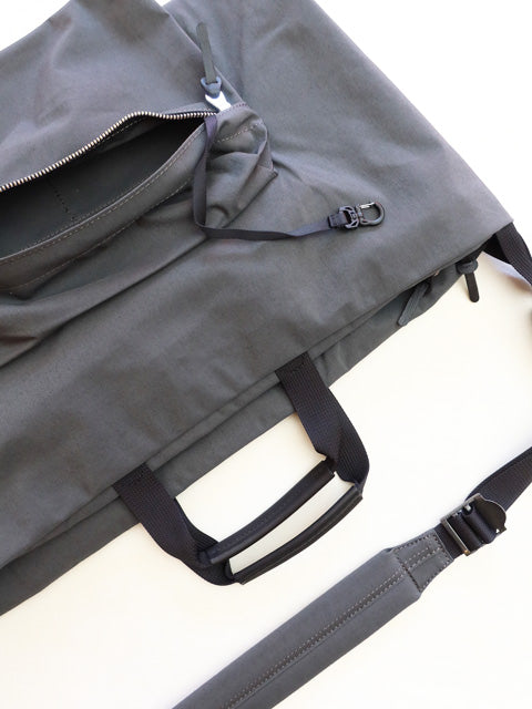 SIMPLICITY<br>FRONT POCKET SHOULDER
