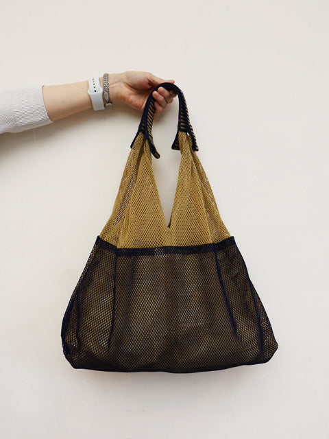 MESH BAG<br>TRIANGLE