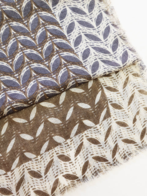 BANDANA<br>SMALL LEAVES PATTERN