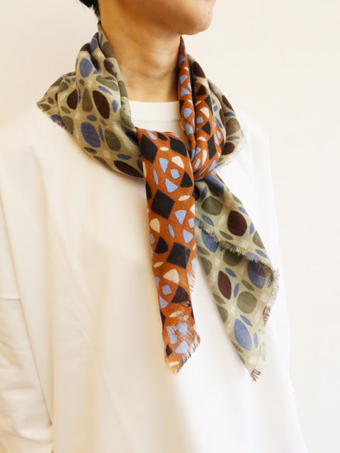 SCARF GRAPHIC