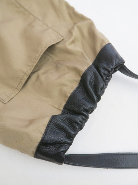 レザーショルダー<br>ギャザーバッグ