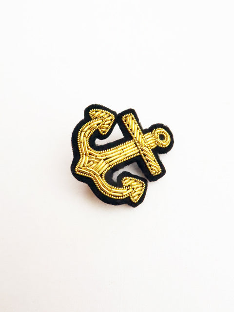 BROOCH