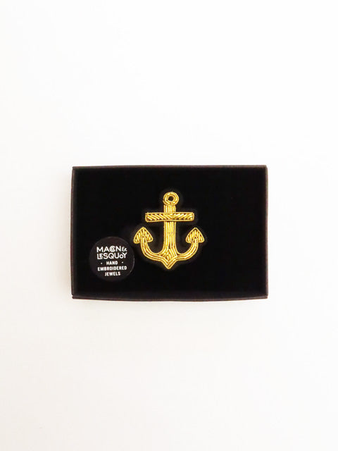 BROOCH