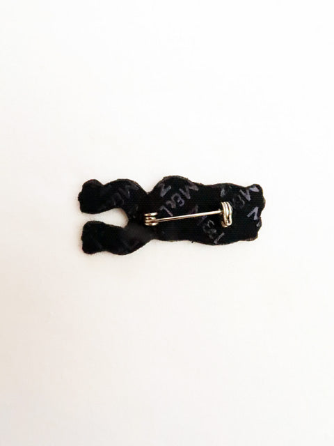 BROOCH