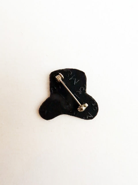 BROOCH