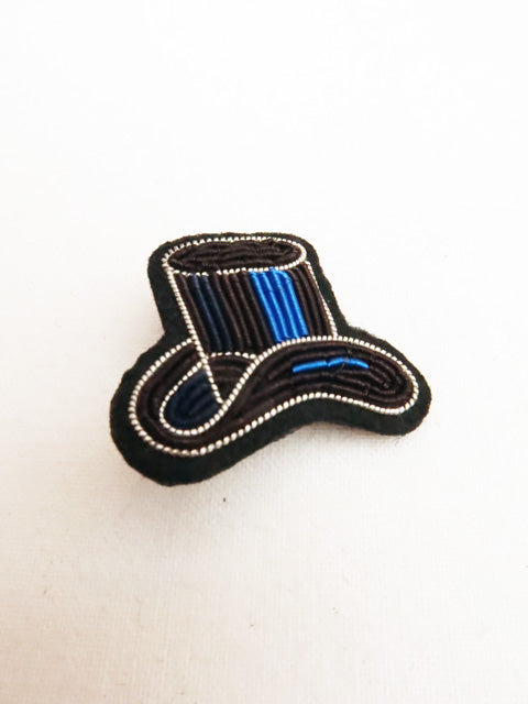 BROOCH