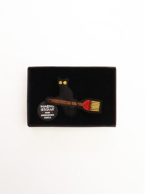 BROOCH