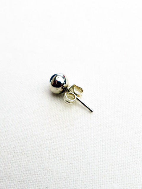 GREYMOONSTONE<br>SILVER PIERCED