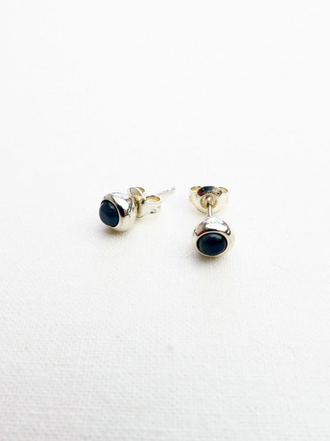 GREYMOONSTONE<br>SILVER PIERCED