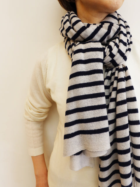 CASHMERE BORDER STOLE