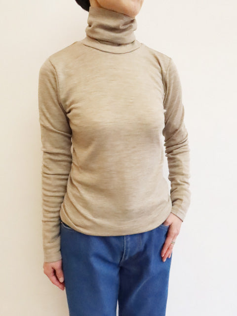 タートルネックプルオ-バー