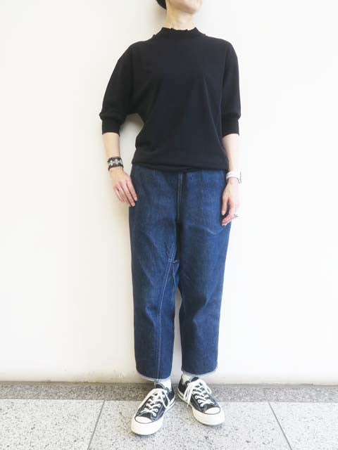 MOCK NECK<br>HALF SLEEVE TEE