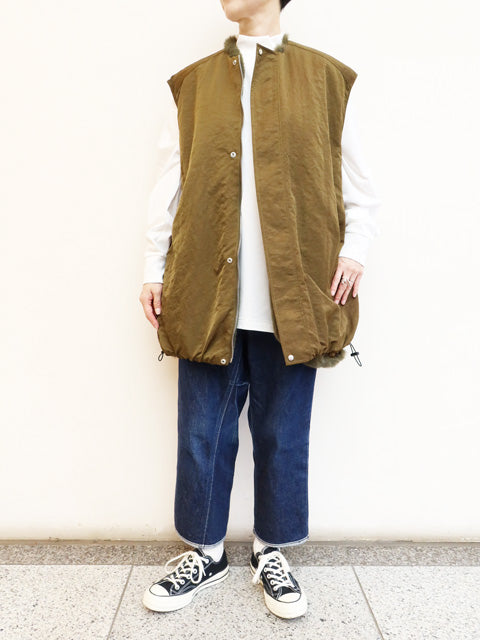 REVERSIBLE<br>SLEEVELESS JACKET