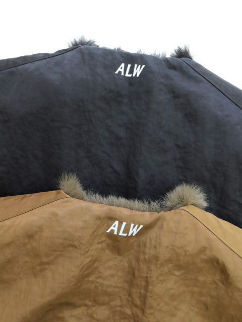 REVERSIBLE<br>SLEEVELESS JACKET