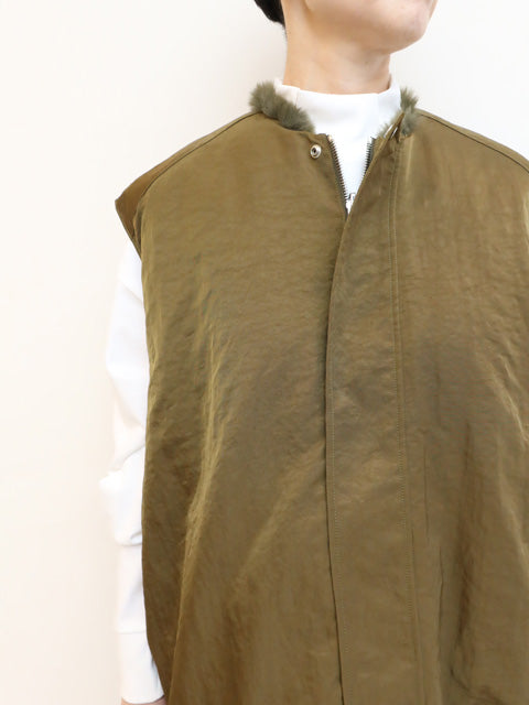 REVERSIBLE<br>SLEEVELESS JACKET