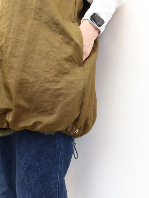 REVERSIBLE<br>SLEEVELESS JACKET