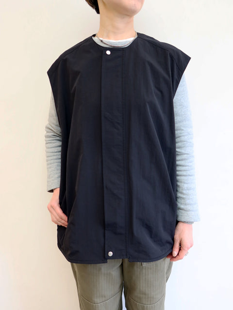 SLEEVELESS BLOUSON