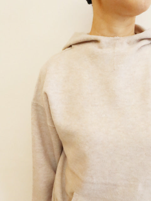 プルオーバーパーカ