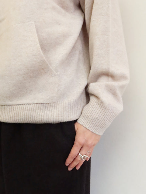 プルオーバーパーカ