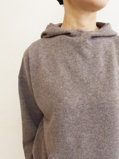 プルオーバーパーカ