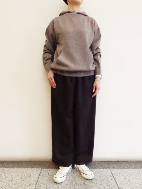 プルオーバーパーカ