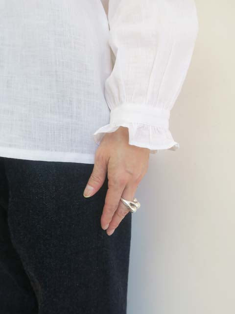 スタンダードリネン<br>アグネスブラウス