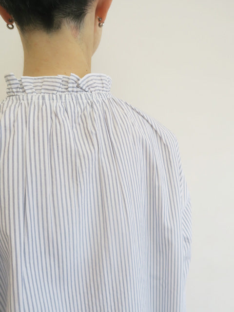 ブリーズライン<br>フリルブラウス
