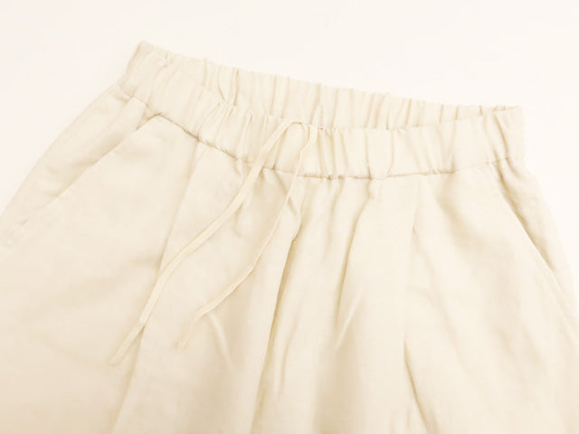 ソリッドリネン ヴォヤージュパンツ