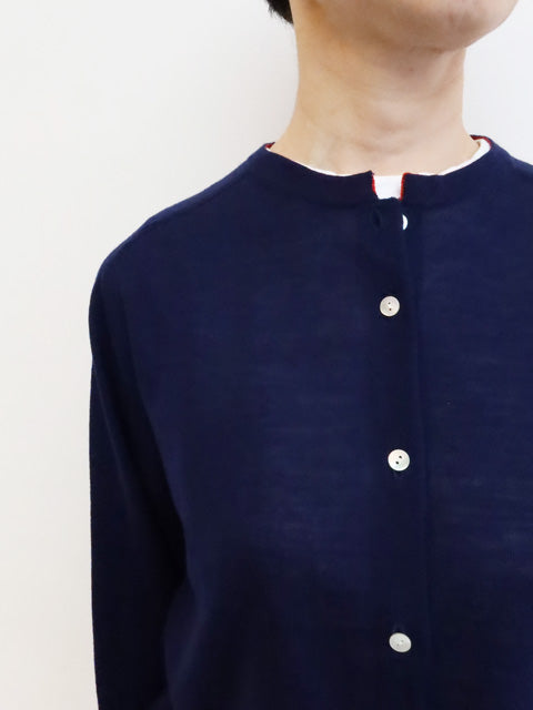 クルーネックカーディガン