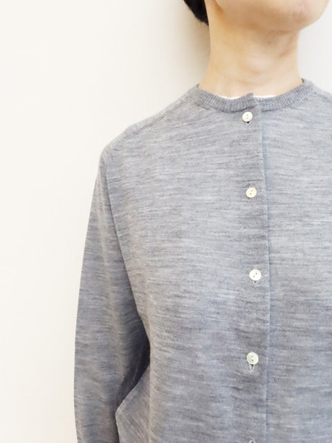 クルーネックカーディガン